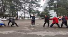 社会学院举行教职工拔河比赛