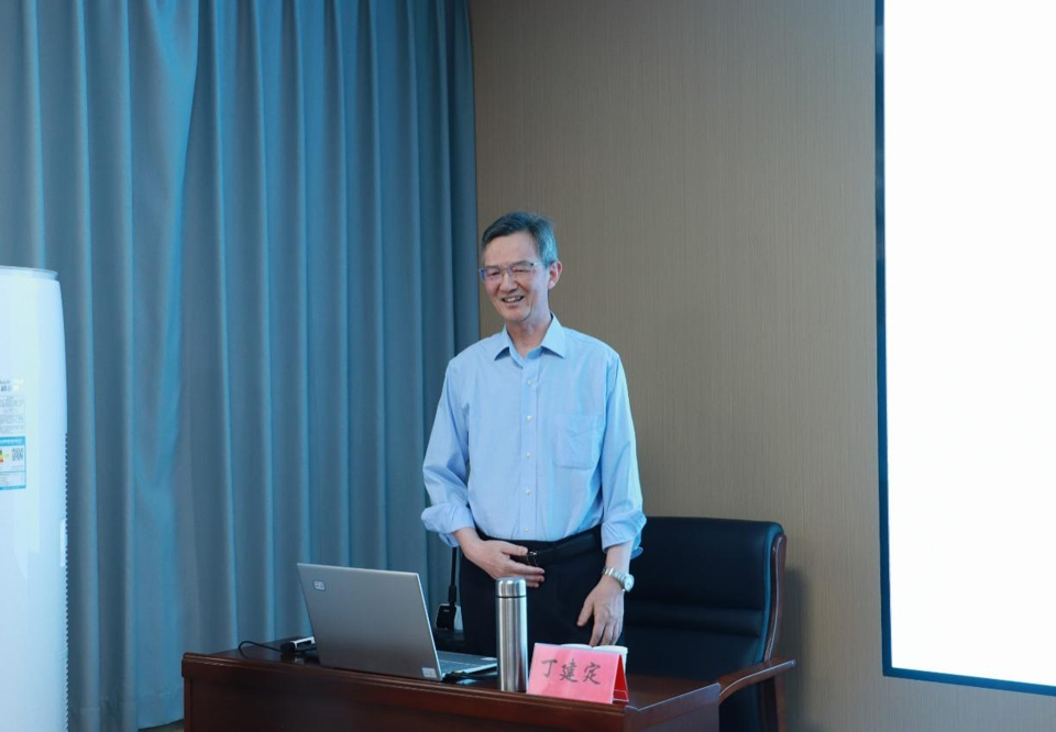 社会学名家讲坛（第十三讲）华中科技大学社会学院丁建定教授为我院师生开展学术讲座